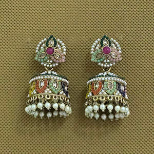 Pendientes antiguos de perlas Jhumki con elegante revestimiento Mehndi - Product Image 2