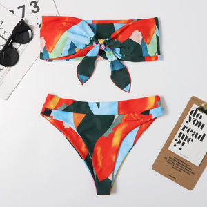 Conjunto de Bikini con Estampado Geométrico para Mujer, Top Bandeau, Braguita Tipo Tanga, Traje de Baño Elástico de Spandex y Poliéster - Product Image 4