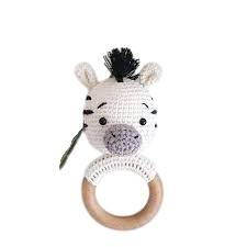 Hochet en bois tricoté au crochet en forme d'animal, hochet pour bébé fait main au crochet, jouet Bambini Ivory Bubu Bunny tricoté par Indian Consigners - Product Image 2