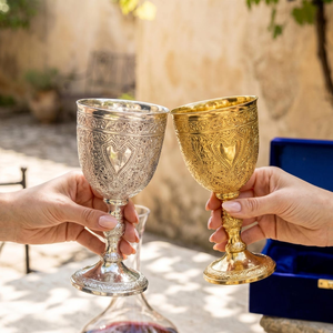Ensemble de calices décoratifs avec motif floral en argent et or gravé, coupes en métal pour la cérémonie de mariage, table de réception - Product Image 4