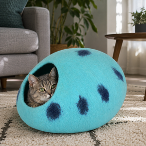 Cama para Gatos Hecha a Mano de Fieltro de Lana, Forma Ovalada con Diseño de Puntos, Casa para Mascotas Suave para Interiores, para Gatos en Todas las Estaciones, Solo Lavado a Mano - Product Image 3
