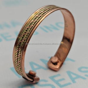 Brazalete de Cobre Moderno y Ecológico para Terapia Biomagnética, Brazalete de Cobre Puro Sólido con Imanes Individuales para una Recuperación Mejorada del Cuerpo en General - Product Image 2