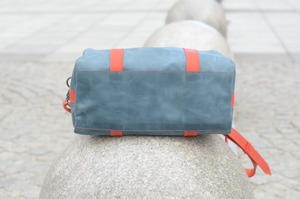 กระเป๋าเดินทางหนังแท้สไตล์วินเทจ สั่งซื้อจำนวนมาก กระเป๋าแบบดัฟเฟิลสำหรับวันหยุดสุดสัปดาห์ ความจุขนาดใหญ่ พกพาสะดวก กระเป๋าถือขึ้นเครื่องบิน MOQ ต่ำ รุ่น LDB-0326 พร้อมซิป - Product Image 4