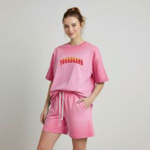 Conjunto de dos piezas con logotipo personalizado, camiseta con pantalones cortos a juego, ropa de mujer de algodón, camiseta de manga corta con pantalones cortos plegables, conjuntos para mujer - Product Image 5