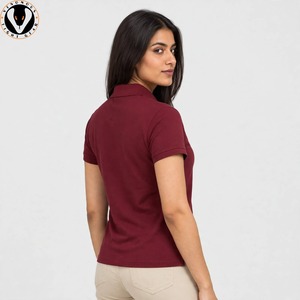 Polo pour femme de haute qualité avec texture douce, coupe confortable et construction durable pour un style au quotidien - Product Image 2