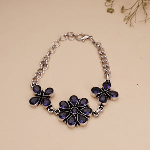 Bracelet tendance pour femme en laiton argenté oxydé avec perles et pierres bleues, motif floral, idéal pour les fêtes, bijou fantaisie, cadeau - Product Image 2