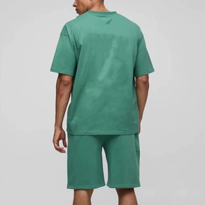 Ensemble deux pièces streetwear homme personnalisé en polyester/nylon léger, short et sweat à capuche effet délavé - Product Image 6