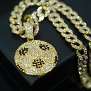 Venta al por mayor de collar con colgante de cadena cubana brillante con diamantes para hombre, chapado en oro, aleación de zinc, estilo hip hop - Product Image 3