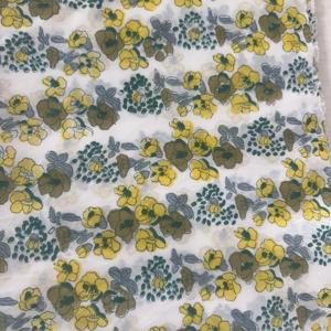 Tela Estampada Floral Amarilla, Estampada a Mano, 100% Algodón, Suave y Ligera, Estilo Boho, para Vestidos, Blusas, Ropa de Boutique para Mujeres y Niñas - Product Image 4
