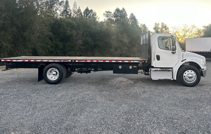 Camiones Freightliner M2 106 con Remolques de Plataforma, Usados, Super Limpios y Económicos, Modelos 2014, 2015 y 2016, Listos para Exportación - Product Image 4