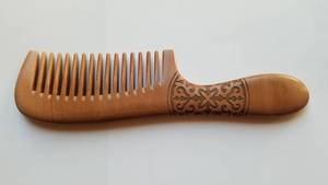 Peine de madera de sándalo marrón Natural Crafts, peine de dientes anchos personalizable, herramienta duradera para peinar el cabello, personalizado y de moda. - Product Image 5
