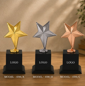 Trophée Étoile Modèle 698 en Métal Moulé sous Pression, Plaqué Or, Argent, Or Rose, avec Gravure de Logo sur Base, Portable pour Activités Promotionnelles - Product Image 1