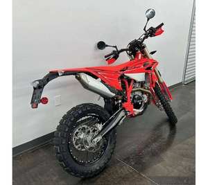 Moto tout-terrain Beta 350 RS 2025 NOUVEAU Modèle de pointe Haute Performance Prête à Rouler - Product Image 2