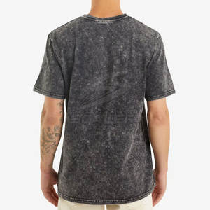 Camiseta Cómoda de Uso Diario con Lavado Ácido para Hombre, Tela de Algodón Suave Lavada, Material Transpirable, Ideal para la Moda de Verano - Product Image 2