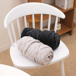 Velvet <b>Giant</b> <b>Yarn</b> (1kg) - Product Image 1