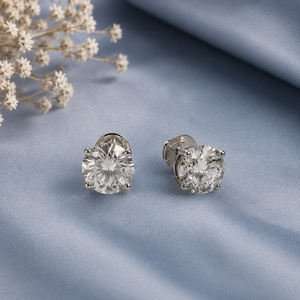 Boucles d'oreilles clous solitaires en or blanc 18 carats avec diamant rond pour femme, classiques, poli miroir, pour mariage, soirée, usage quotidien, cadeau, bijoux - Product Image 1