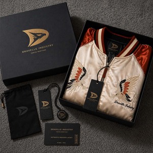 Veste Sukajan d'hiver personnalisée en satin premium avec col montant et patchwork, broderie faucon, souvenir japonais, style bomber OEM ODM Yokosuka - Product Image 6