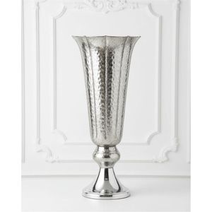 Vase géométrique moderne en acier inoxydable, pot à fleurs en métal haut en forme de V pour la décoration de table de luxe à la maison, à l'hôtel ou pour un mariage - Product Image 6