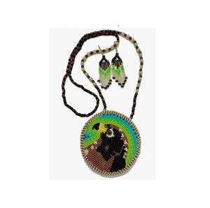 Ensemble élégant de collier et de boucles d'oreilles en perles traditionnelles, conçu pour les événements culturels et festifs - Product Image 2