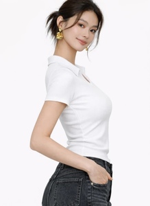 Vente en gros de hauts de mode pour femmes, essentiels au quotidien, coupe ajustée, parfait pour un style décontracté, basique mais de haute qualité. - Product Image 5