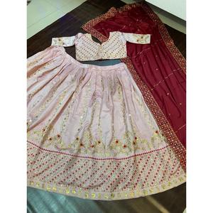 Designer 2XL Lehenga Choli avec un beau travail de broderie - Product Image 4