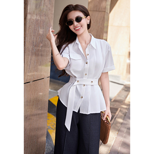 Camisa Casual Blanca Asimétrica con Cinturón para Mujer, Manga Corta, Cuello Camisero, Cómoda, de Algodón y Poliéster, Verano, ODM OEM SILAS - Product Image 6