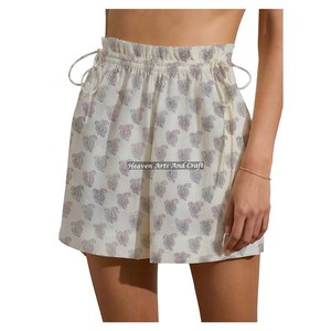 Shorts de week-end pour femmes à cordon de serrage, imprimé floral, coupe décontractée, en coton, imprimé à la main - Product Image 5