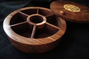Handmade Wooden Spice <b>Box</b>, Indian Masala Dabba With Spoon, Handcrafted Acacia Wood Spice <b>Box</b>: 7-Compartment Indian Masala Dabba - Product Image 4