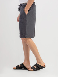 Shorts texturés gris pour hommes, taille élastique, couleur unie, décontractés, respirants, longueur genou - Product Image 3