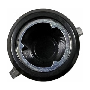 รองเท้าฟุตบอลสีดำ SC-01FW ODM พร้อมประแจสำหรับติดสตั๊ด - Product Image 2