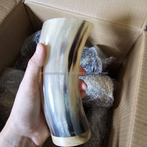 Gobelet à boire en corne de bœuf de style viking |   Vaisselle traditionnelle en corne faite à la main - Product Image 2