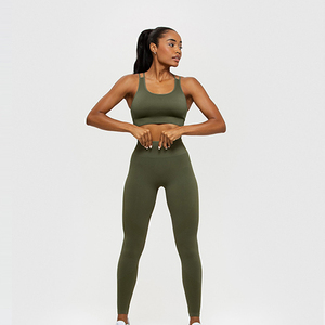 Leggings mi-mollet tricotés sur mesure OEM 2026 pour femme – Yoga, entraînement, sport – Coupe ajustée, antibactériens, respirants, séchage rapide - Product Image 5