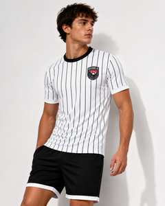 ชุดฟุตบอลชาย Dumela International ลายทาง เสื้อสีดำ กางเกงขาสั้นสีดำ ระบายอากาศได้ดี เป็นมิตรกับสิ่งแวดล้อม ผลิตจากโพลีเอสเตอร์ เหมาะสำหรับฤดูร้อน ชุดกีฬาทีม - Product Image 5