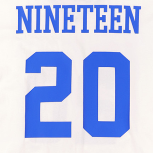 เสื้อยืดโอเวอร์ไซส์ลายฟุตบอล Zeta Phi Beta สีงาช้างสำหรับผู้หญิง พร้อมตัวอักษรกรีก ZPB หมายเลขแบบเชนิลล์ เสื้อทรงลำลองสำหรับชมรมนักศึกษา - Product Image 4
