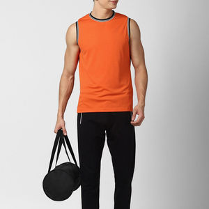 Débardeur sans manches pour homme, impression par sublimation, col rond, séchage rapide, coupe sportive, gris, motif noir, tricoté en polyester - Product Image 3
