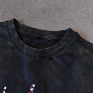 Fabricante de Ropa, Camiseta Personalizada 100% Algodón, Estilo Vintage, Lavado Ácido, con Diseño Gráfico de Pedrería, Impresión DTG de Alta Calidad - Product Image 4