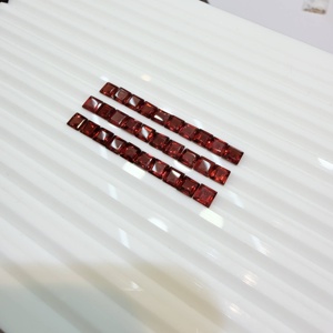 Pierres précieuses AJ Gems, grenat rouge foncé naturel, taille princesse carrée, facettées, pierres précieuses lâches polies 5x5mm pour la fabrication de bijoux, Rajasthan - Product Image 5