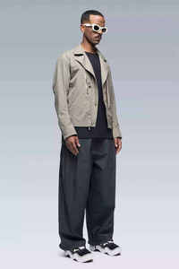 Veste technique pour homme de haute qualité personnalisée 2024, streetwear tactique, fermeture éclair asymétrique, coupe-vent léger fonctionnel - Product Image 4