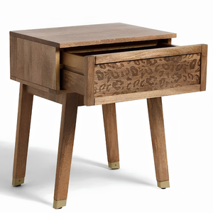 Mesa de Noche de Madera de Teca con Patrón de Leopardo, un Cajón y Tapa de Latón - Product Image 1