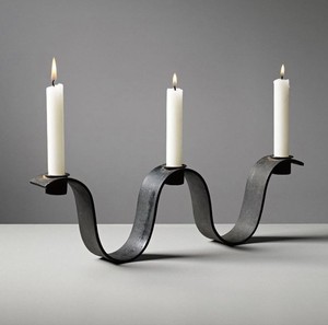 Candelabro Moderno de Hierro con Diseño de Ondas para Tres Velas, para el Hogar y Bodas, al Mejor Precio - Product Image 2