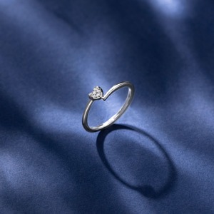 Anillo Minimalista de Diamante Natural en Forma de Corazón en Plata de Ley 925, Elegante Anillo de Amor para Mujer - Product Image 3