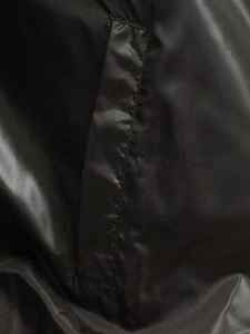 เสื้อแจ็คเก็ตผู้ชายสีเทาแบบกำหนดเอง เสื้อกันลมแฟชั่นสำหรับใส่กลางแจ้ง เสื้อกั๊กอุ่นแบบมีซับใน เสื้อพัฟเฟอร์ - Product Image 6