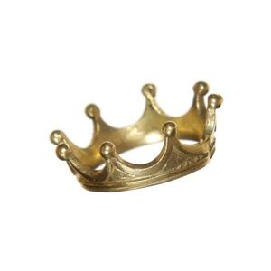 Couronne décorative en métal avec surface polie et motifs complexes, rehaussant l'élégance royale pour la collection d'accessoires de mode - Product Image 3