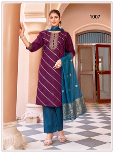 Conjunto de 3 piezas de Kurti, pantalón y dupatta de diseñador con bordado pesado, Kurti de seda disponible a precio de mayoreo. - Product Image 6