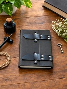 Journal en cuir artisanal avec double fermeture à boucle, 200 pages, carnet de notes rustique, 7x5 pouces, cadeau vintage - Product Image 3