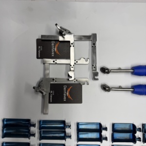 ชุดเครื่องมือถ่างกระดูกสันหลัง Dentavex Corporation DC-S-9 รุ่น Casper พร้อมใบมีด 20 ใบ สำหรับการผ่าตัดกระดูกสันหลังและเครื่องมือสำหรับการผ่าตัดหมอนรองกระดูกที่ส่วนเอว - Product Image 2