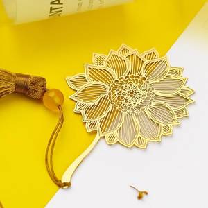 Marcapáginas de Metal de Alta Calidad con Elegantes Adornos Artísticos Hechos a Mano y Mensajes Personalizados Únicos - Product Image 4