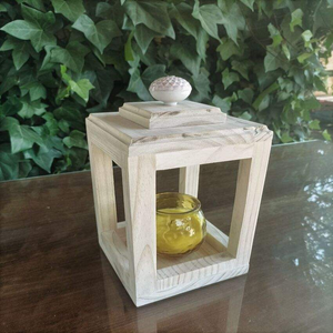 Lanterne à bougie rustique artisanale en bois de Sheesham, écologique et personnalisable, pour une lumière d'ambiance et des coins chaleureux par MULTI CRAFT - Product Image 4