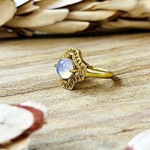 Nuevos anillos de latón con piedra lunar estilo bohemio, joyería tribal de latón para mujer, banda geométrica chapada en oro de 18k para venta al por mayor/OEM/ODM - Product Image 4