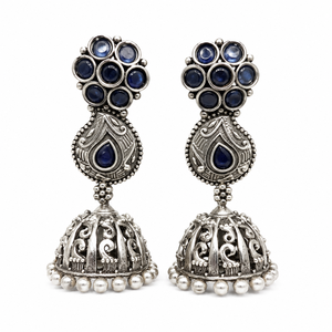 Boucles d'oreilles pendantes classiques et traditionnelles en argent oxydé, qualité export, style Bollywood Jhumka, sertissage clos, bijoux fantaisie - Product Image 1